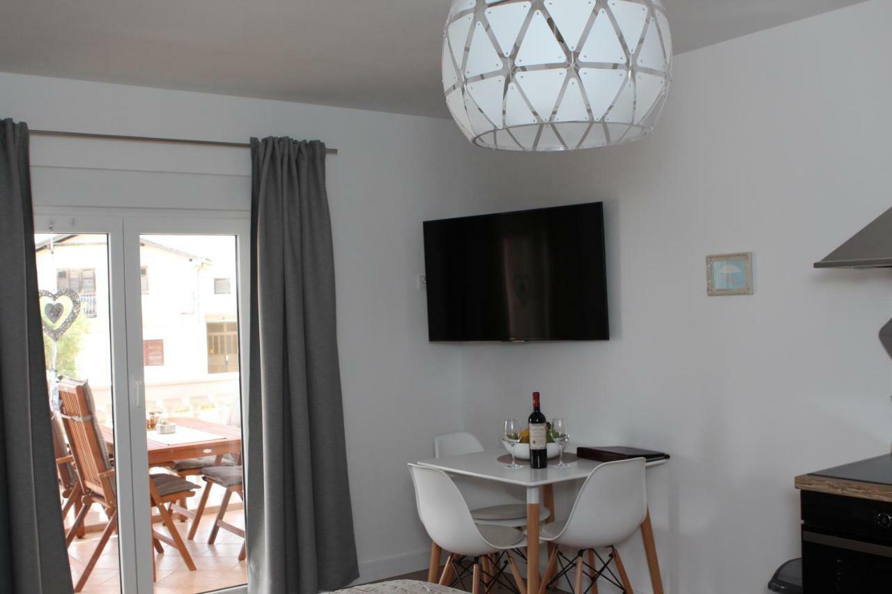 Apartments Mirela Vodice Buitenkant foto